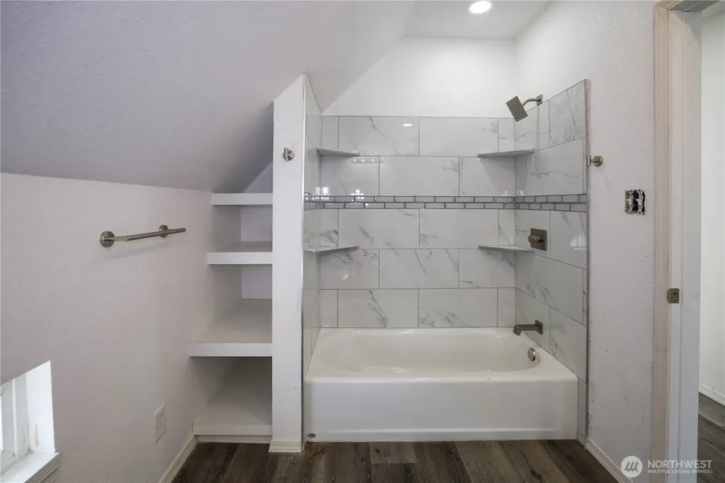 1114 Wheeler Avenue Hoquiam WA 98550