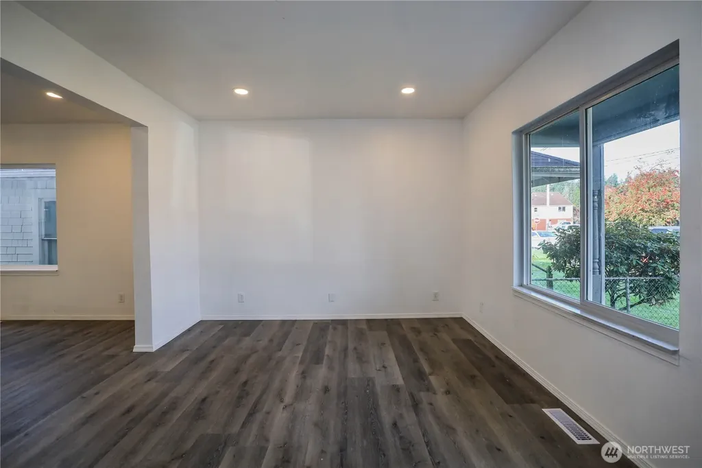 1114 Wheeler Avenue Hoquiam WA 98550