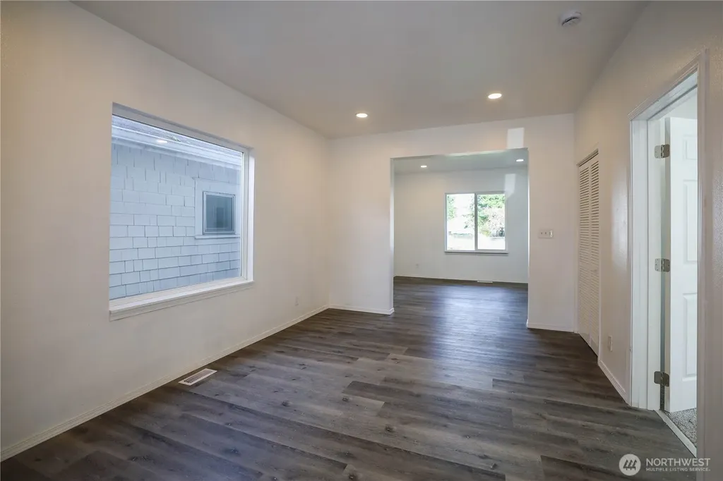 1114 Wheeler Avenue Hoquiam WA 98550