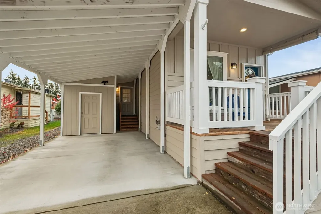 806 Pine Drive Enumclaw WA 98022