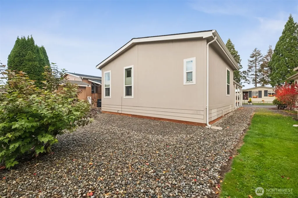806 Pine Drive Enumclaw WA 98022