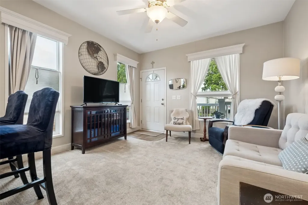 806 Pine Drive Enumclaw WA 98022