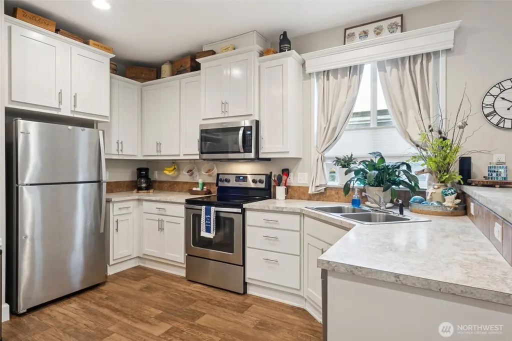 806 Pine Drive Enumclaw WA 98022