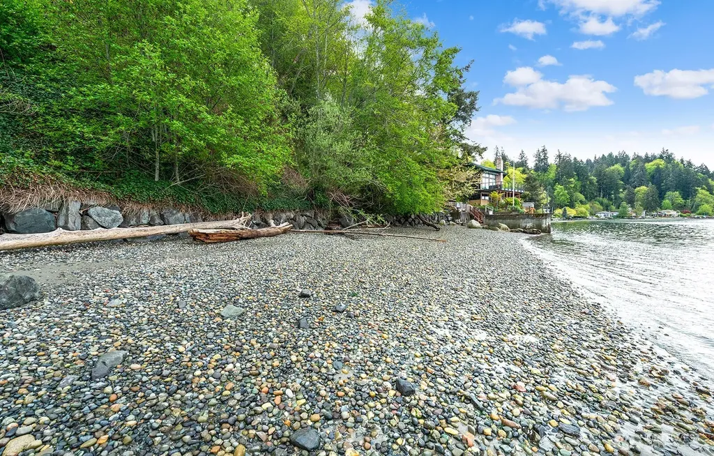 13843 SW 248th Street Vashon WA 98070