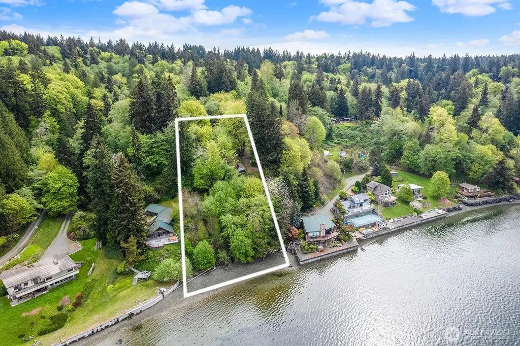 13843 SW 248th Street Vashon WA 98070