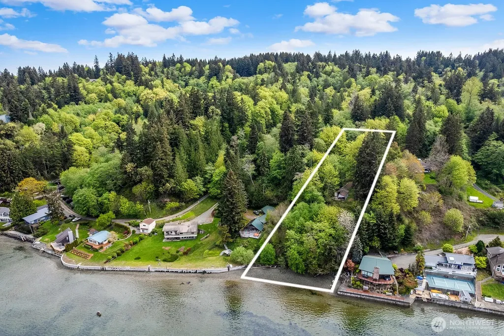13843 SW 248th Street Vashon WA 98070