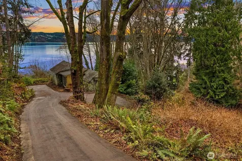 13843 SW 248th Street Vashon WA 98070