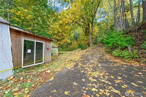 13843 SW 248th Street Vashon WA 98070