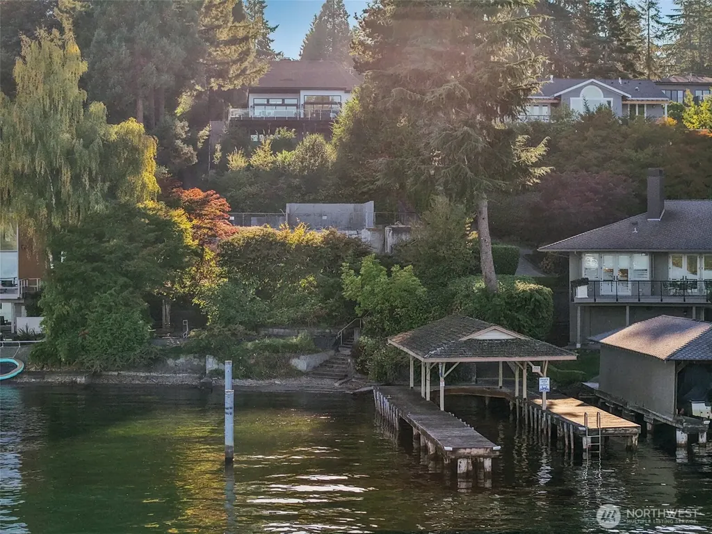 7220 N Mercer Way Mercer Island WA 98040