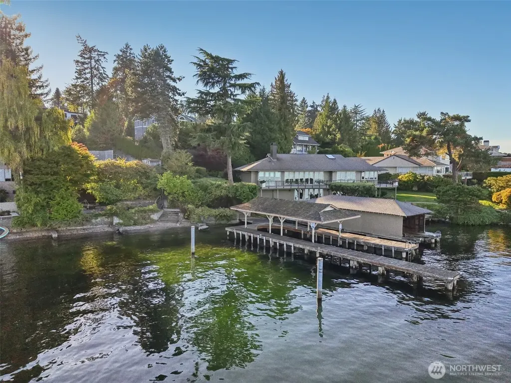 7220 N Mercer Way Mercer Island WA 98040