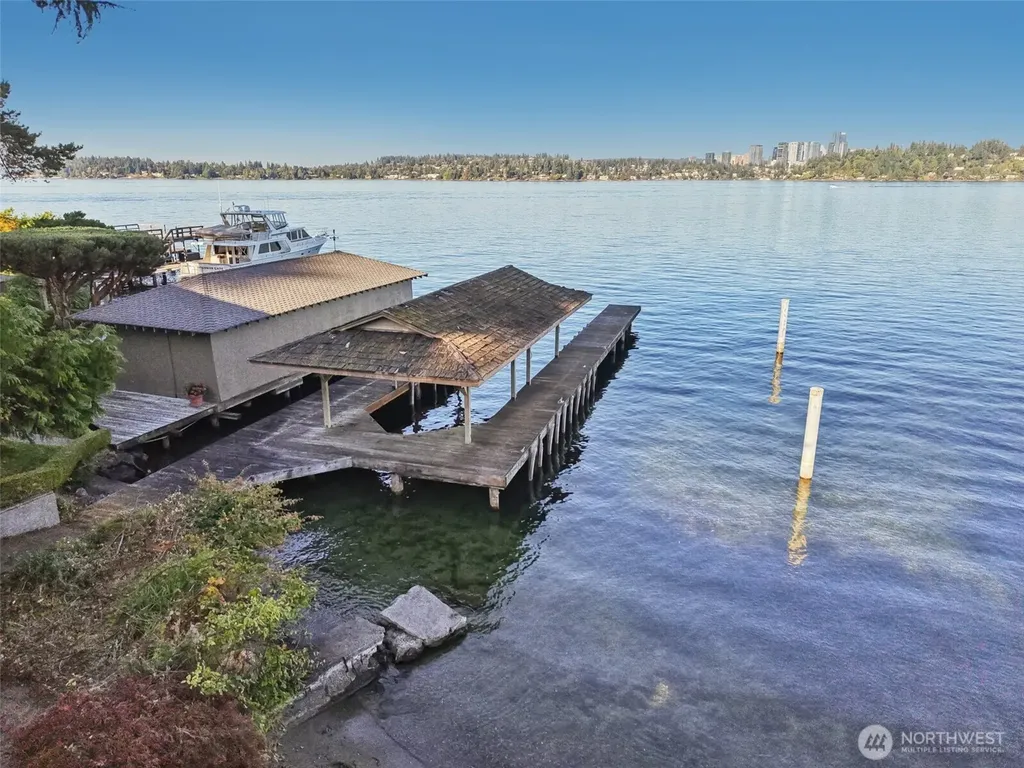 7220 N Mercer Way Mercer Island WA 98040