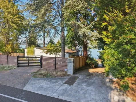7220 N Mercer Way Mercer Island WA 98040