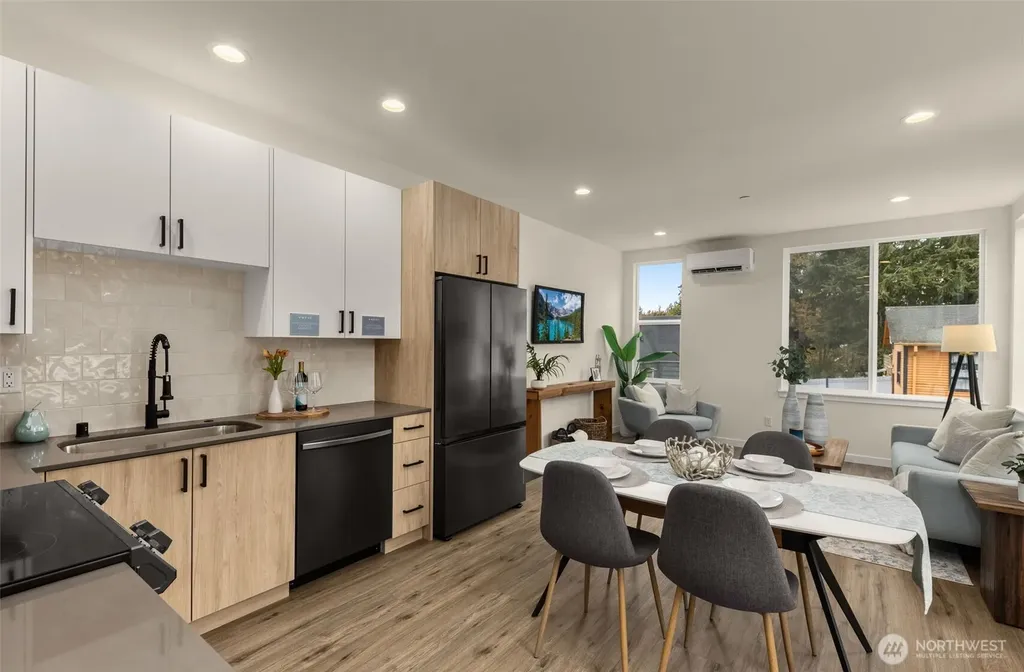 10306 Midvale Avenue N Seattle WA 98133