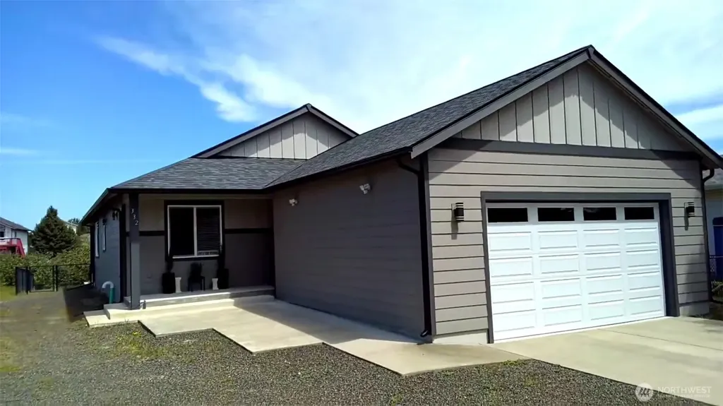 332 Cockle Street SW Ocean Shores WA 98569