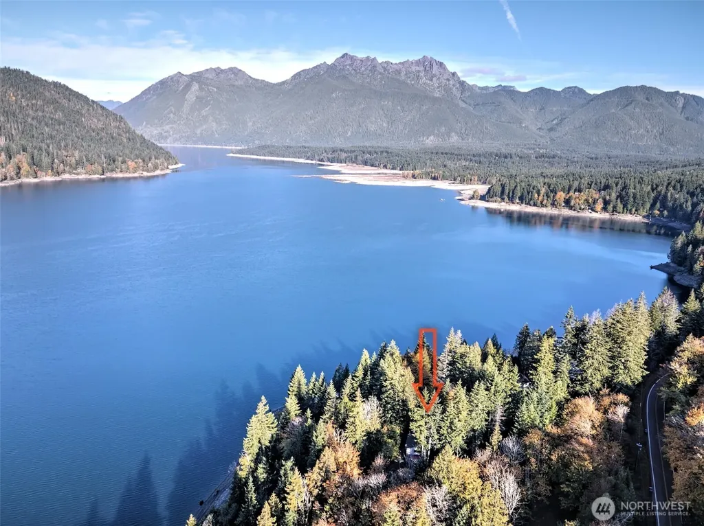 5791 N Lake Cushman Road Hoodsport WA 98548