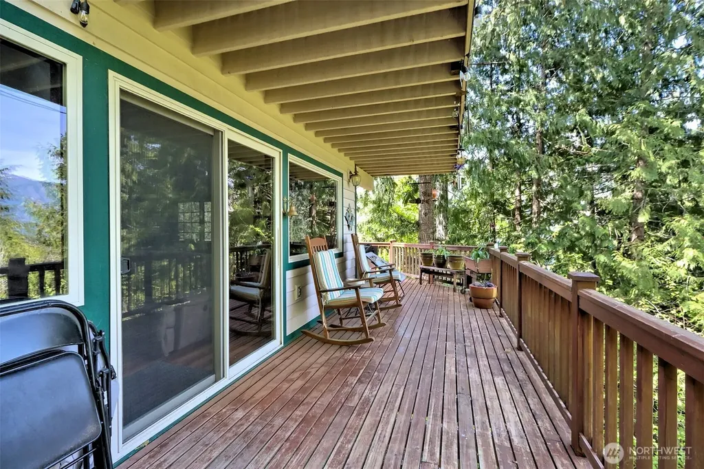 5791 N Lake Cushman Road Hoodsport WA 98548