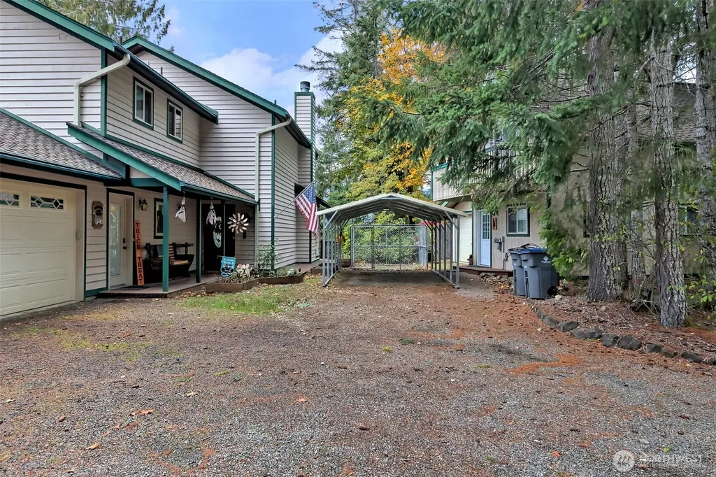 5791 N Lake Cushman Road Hoodsport WA 98548