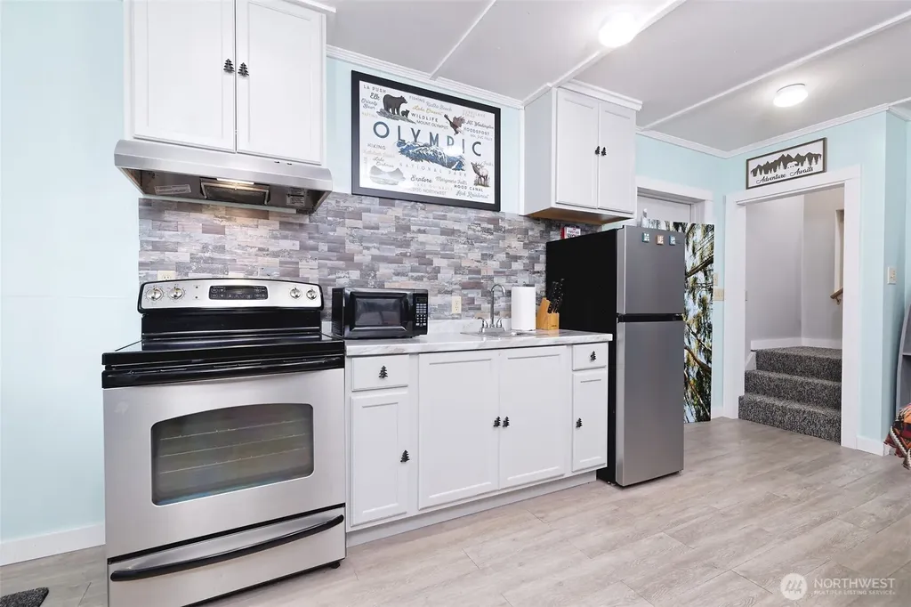 5791 N Lake Cushman Road Hoodsport WA 98548
