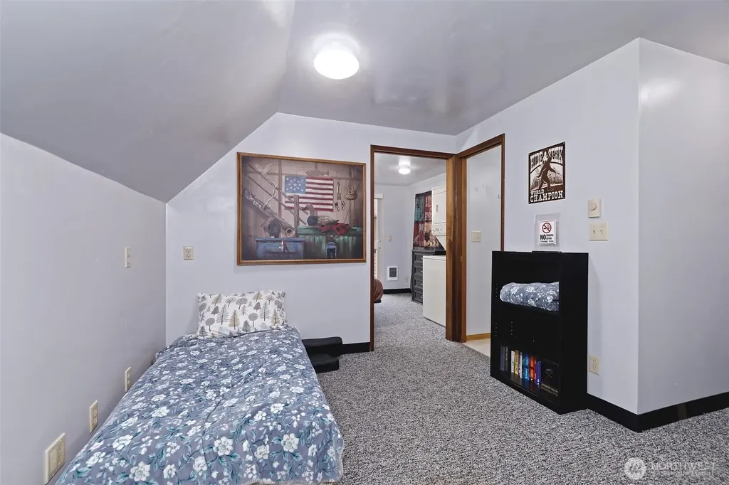 5791 N Lake Cushman Road Hoodsport WA 98548