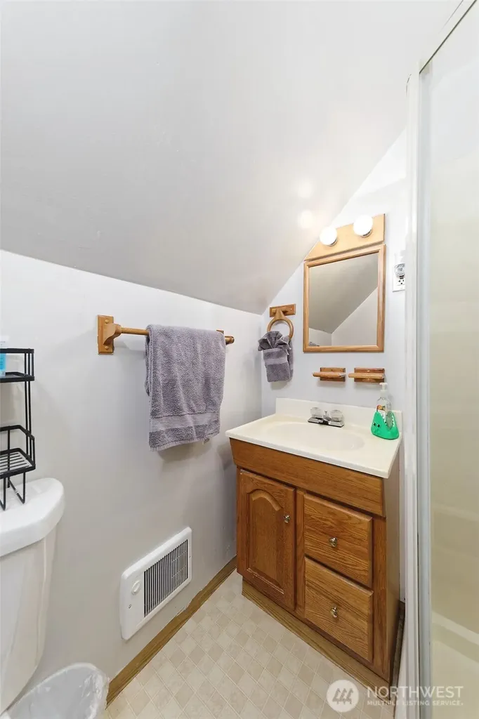 5791 N Lake Cushman Road Hoodsport WA 98548