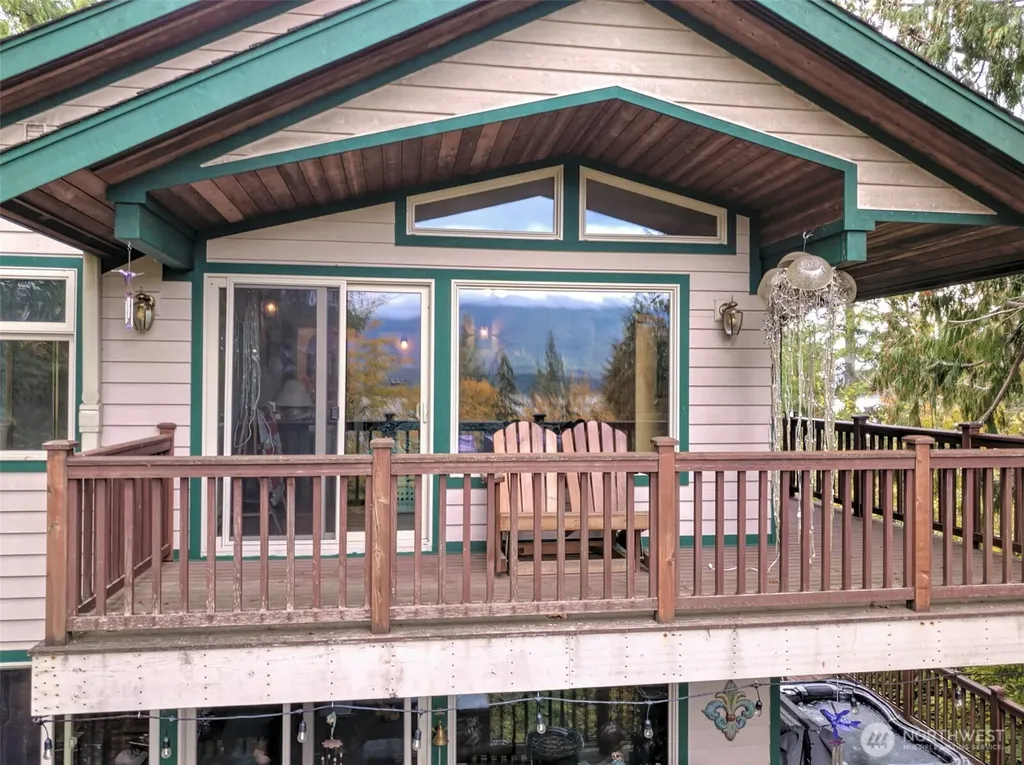5791 N Lake Cushman Road Hoodsport WA 98548