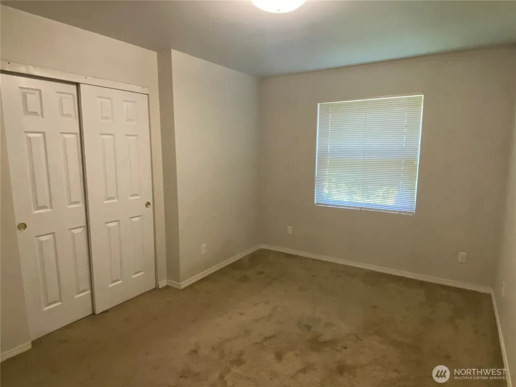 320 C Street South Bend WA 98586