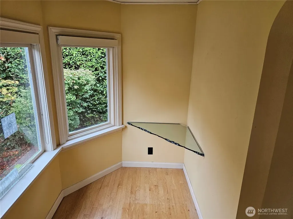 2822 Prosch Avenue W Seattle WA 98119
