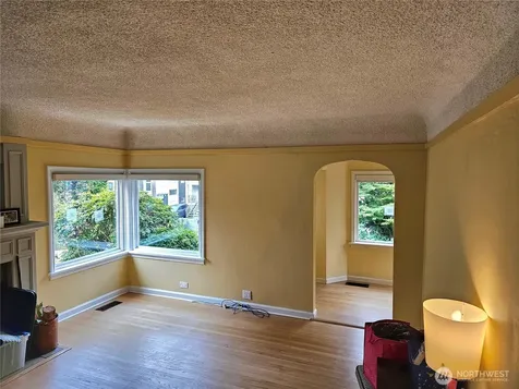 2822 Prosch Avenue W Seattle WA 98119