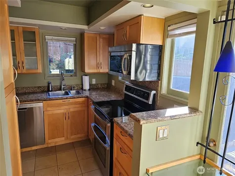2822 Prosch Avenue W Seattle WA 98119