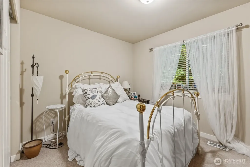 3611 232nd Street SE Bothell WA 98021