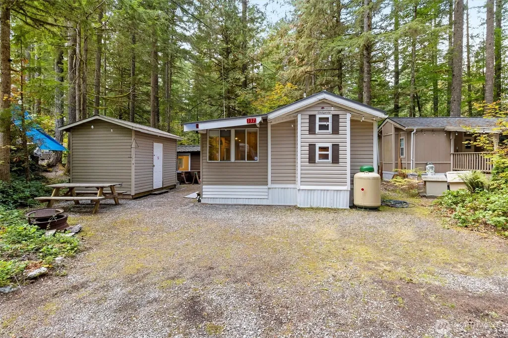 137 Jasper Trail Deming WA 98244