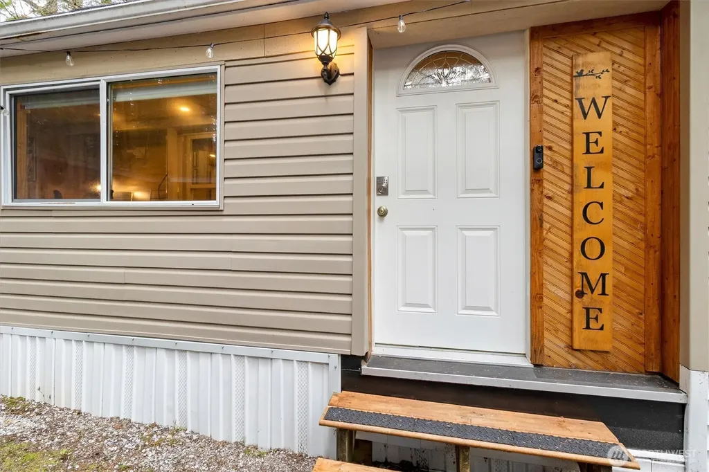 137 Jasper Trail Deming WA 98244