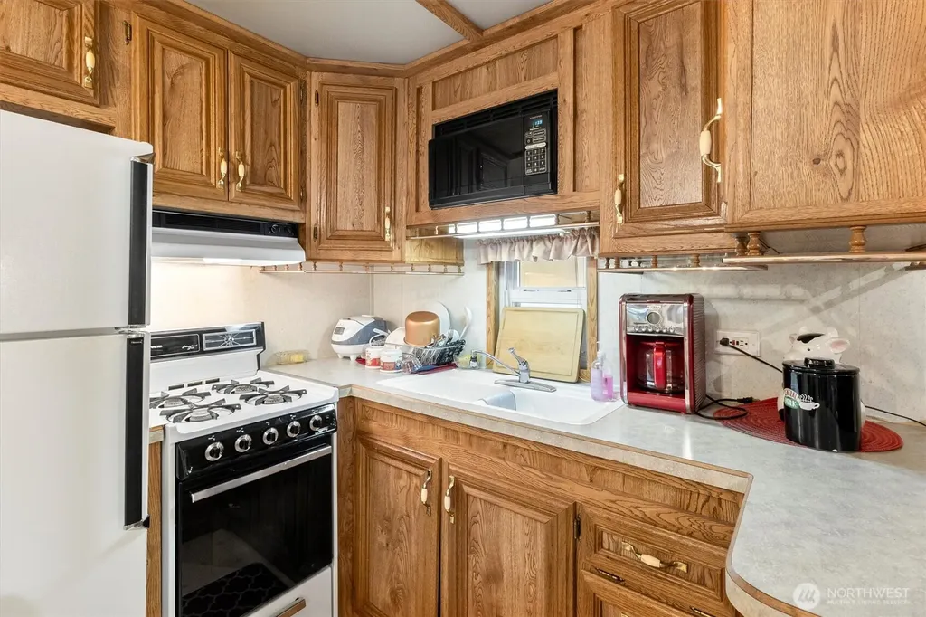 137 Jasper Trail Deming WA 98244