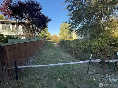 2928 S Bradford Street Seattle WA 98108