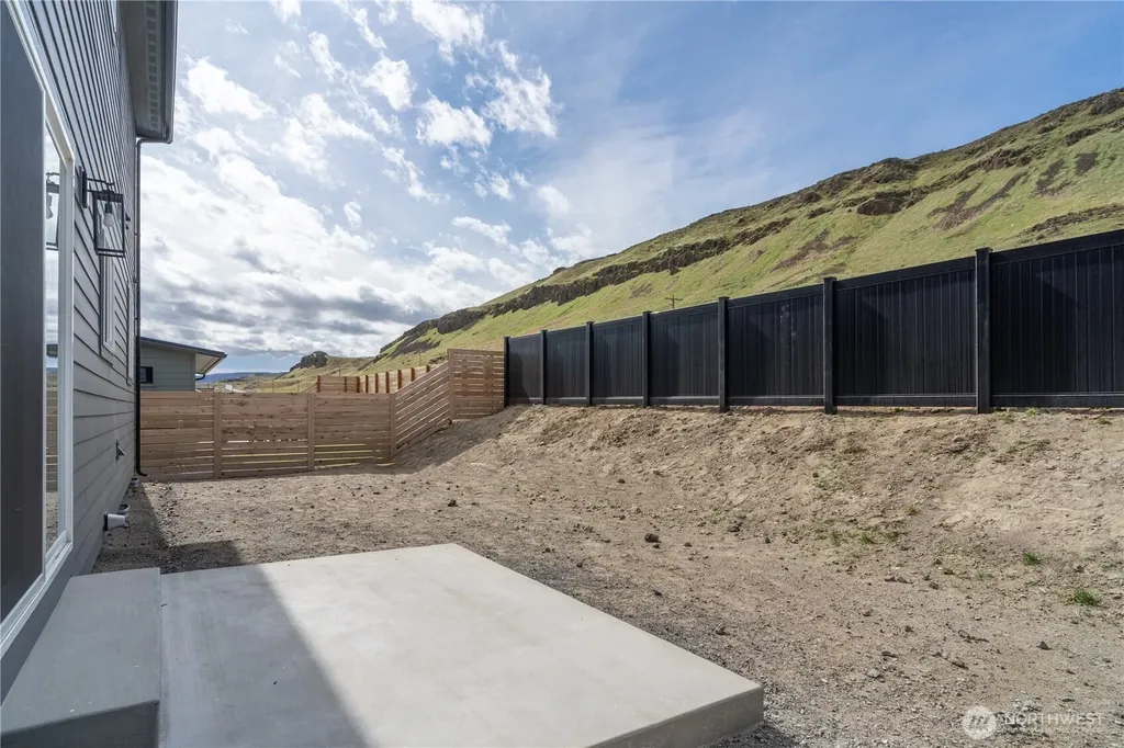 201 Bridgeview Drive Vantage WA 98950