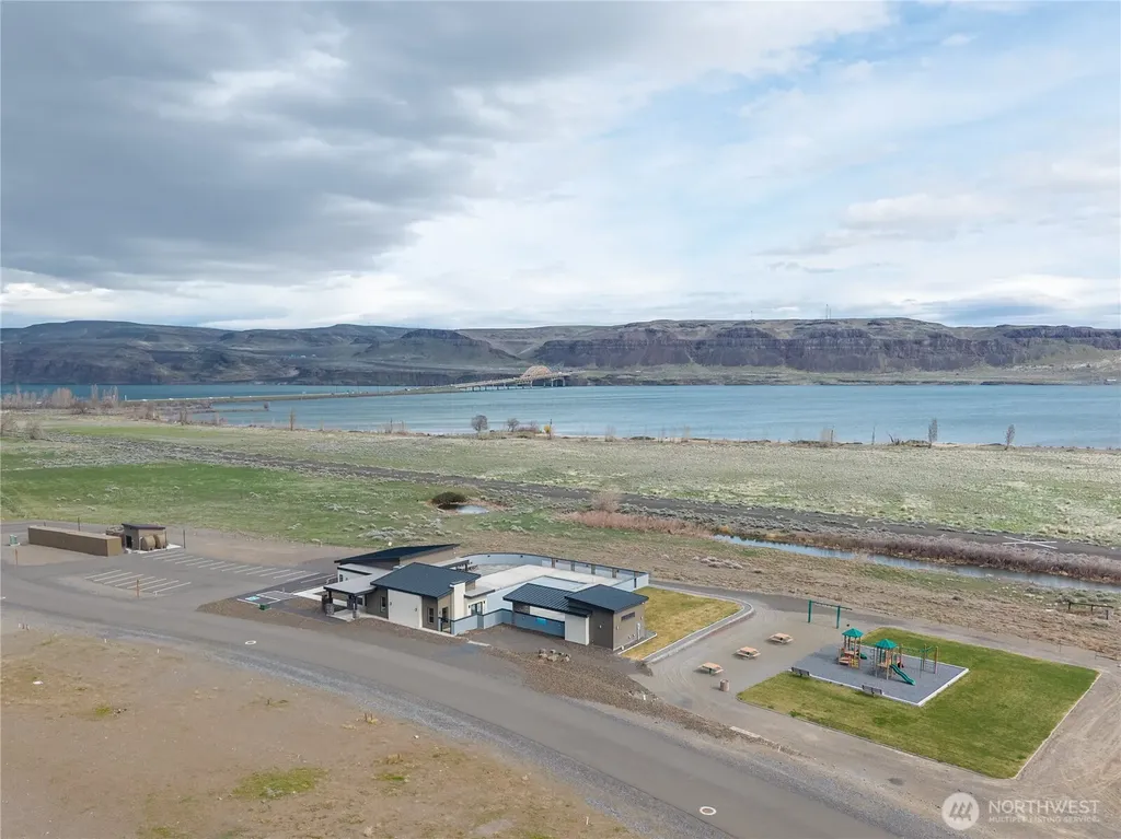 201 Bridgeview Drive Vantage WA 98950