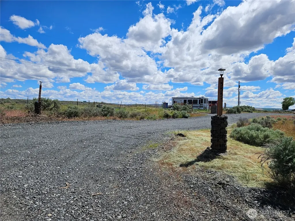 5365 W Coyote Trail Ephrata WA 98823