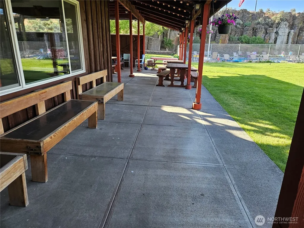 5365 W Coyote Trail Ephrata WA 98823