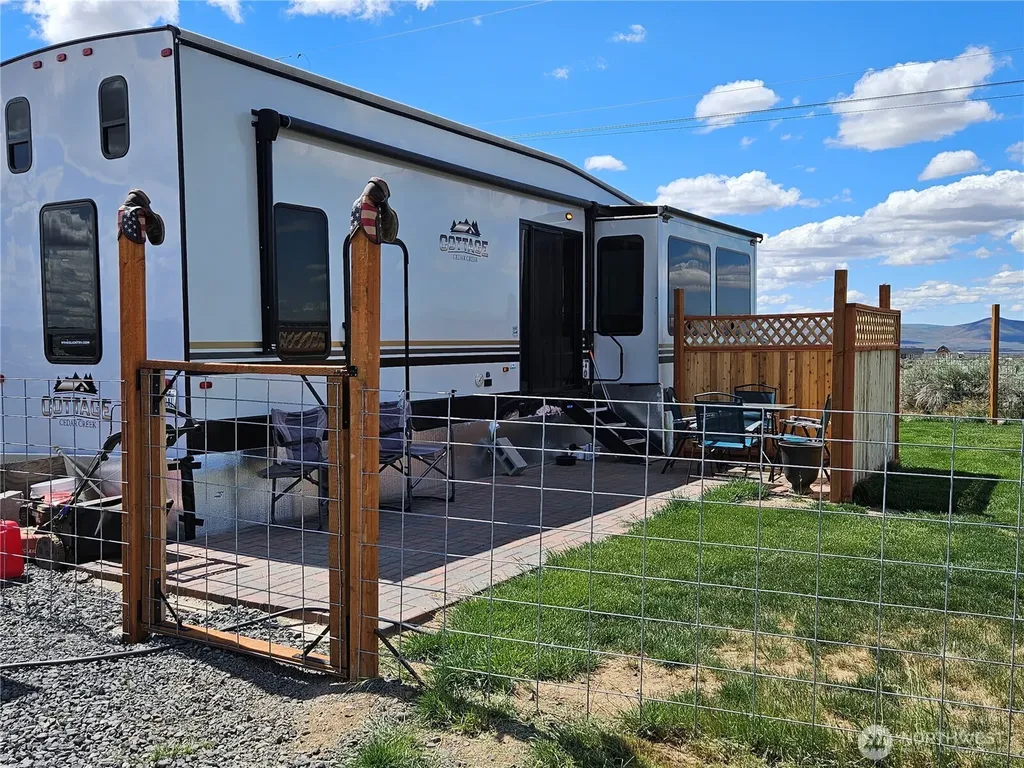 5365 W Coyote Trail Ephrata WA 98823