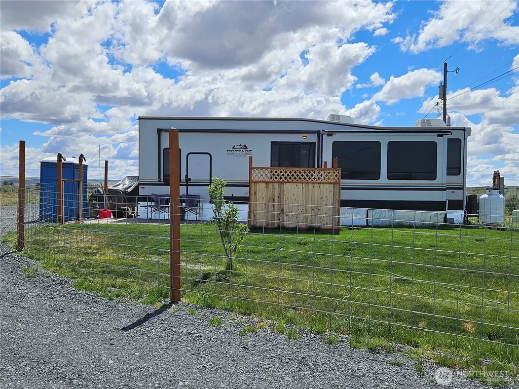 5365 W Coyote Trail Ephrata WA 98823