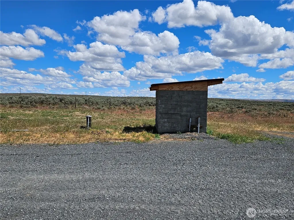 5365 W Coyote Trail Ephrata WA 98823