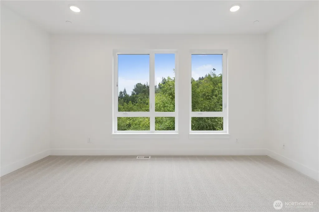 12207 137th Place NE Redmond WA 98052