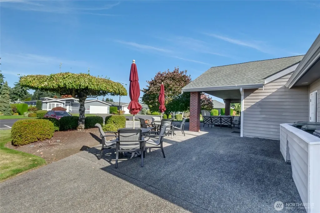 6110 91st St E Puyallup WA 98371