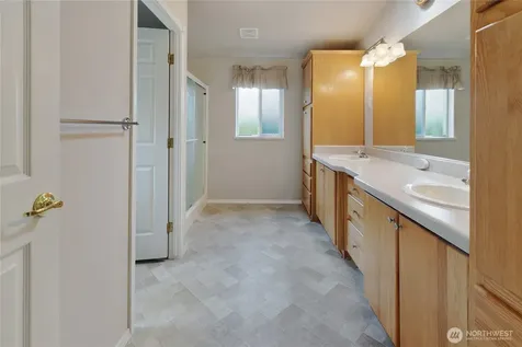 6110 91st St E Puyallup WA 98371
