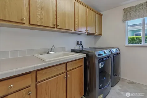 6110 91st St E Puyallup WA 98371