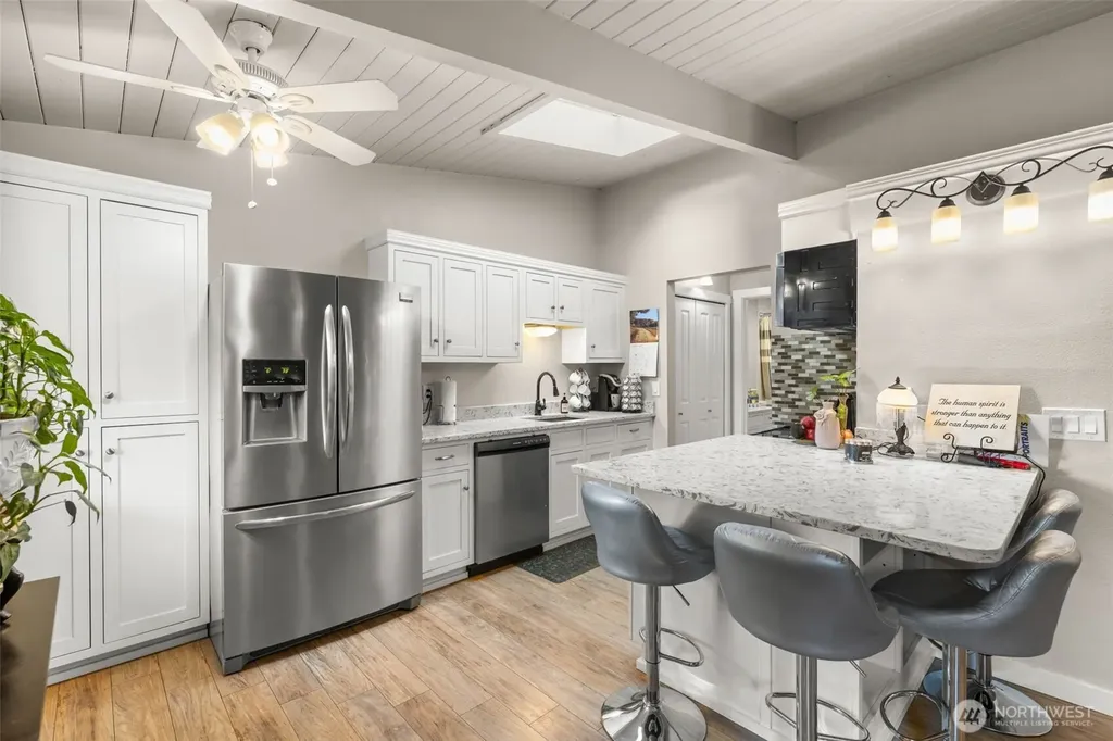3421 E 99th Edgewood WA 98371