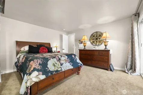 3421 E 99th Edgewood WA 98371