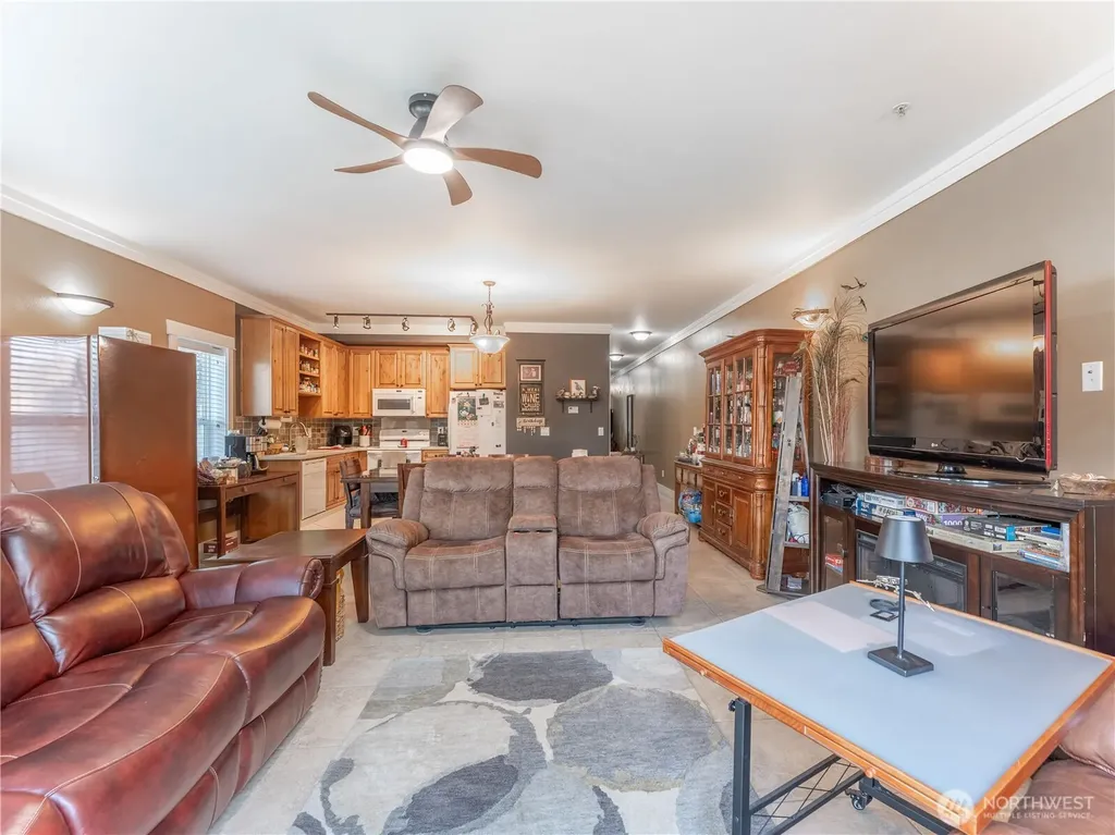23772 Crescent Bay Drive NW Quincy WA 98848