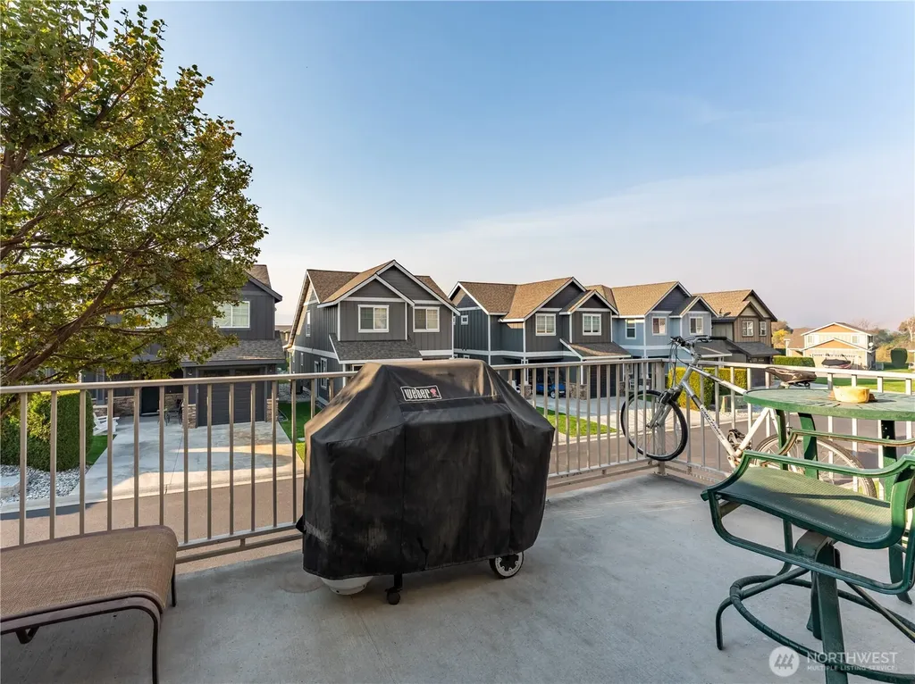 23772 Crescent Bay Drive NW Quincy WA 98848