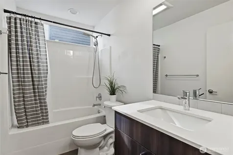 6917 Carleton Ave S Seattle WA 98108
